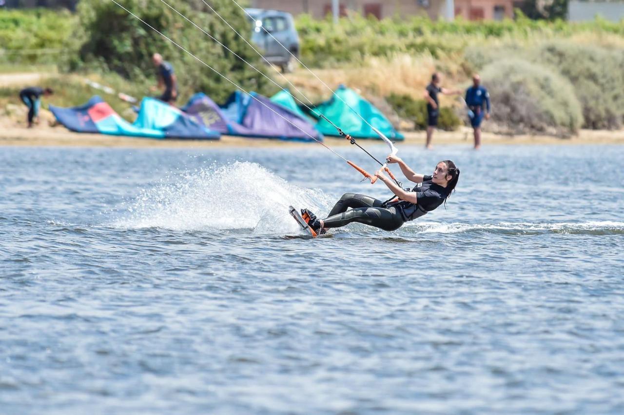 Sunset Wave - Stagnone Kitesurf Village บีร์จิเวคคี ภายนอก รูปภาพ